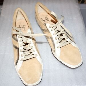 Amalfi by Rangoni suede and leather low-top sneakers in beige and white.size 10